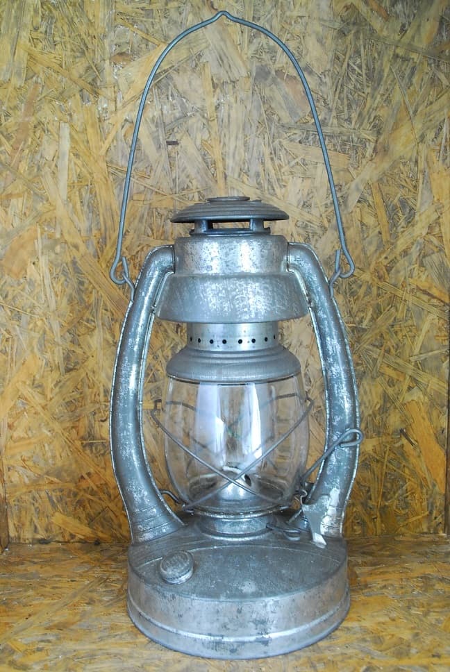 ELGIN KEROSENE LANTERN