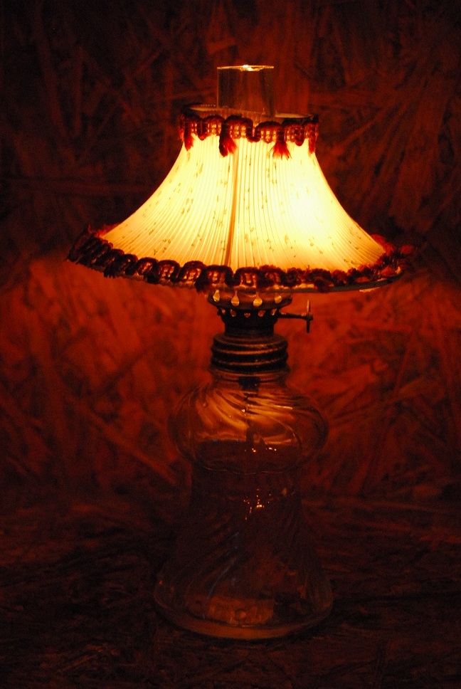 Small decorative kerosene desk lantern